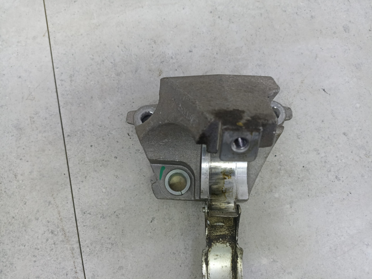 кронштейн полуоси Renault Arkana 1 поколение 2020, 397748189R - фото №1