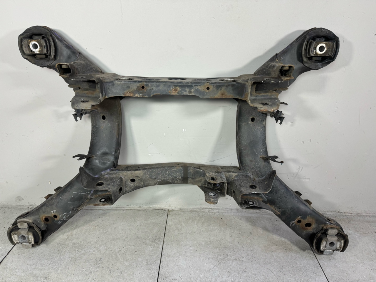 балка подвески задняя Mercedes-Benz GLE W166 2018, 3.0 л., M 276.821, бензин, A1663505900 - фото №1