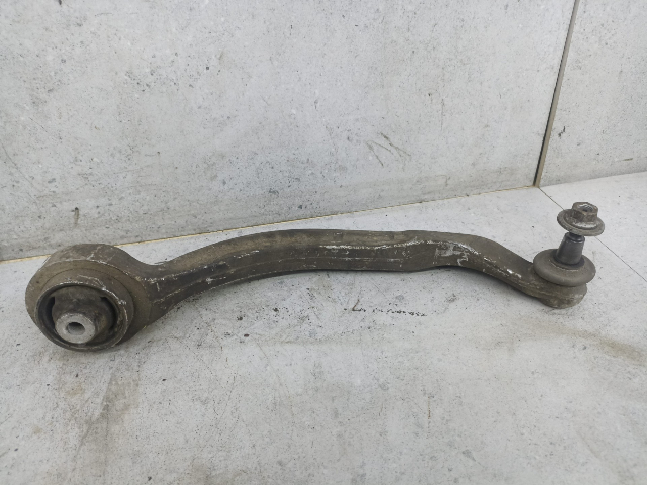 рычаг передний правый Audi A4 B7 2006, 8E0407694AL - фото №1