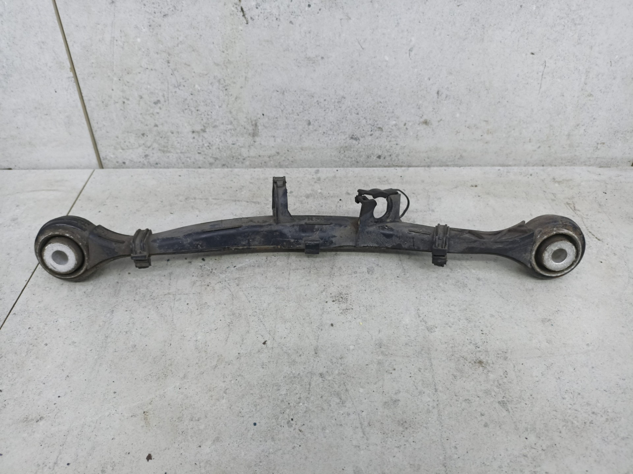 рычаг задний правый Mercedes-Benz GLE W166 2017, A1664230823 - фото №1