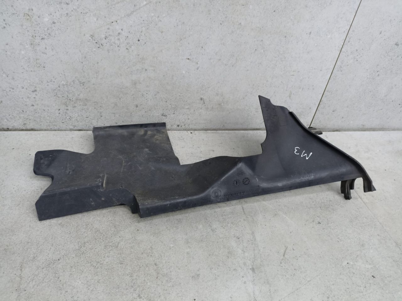 воздуховод (дефлектор) радиатора Renault Megane 3 поколение 2011, 214940005R - фото №1