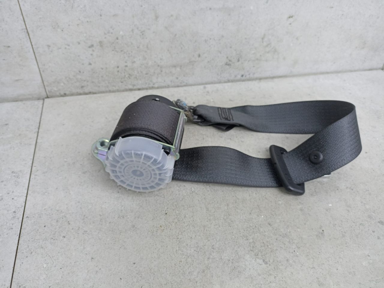 ремень безопасности Chevrolet Cruze 1 поколение 2010, 615061000A, 13283161 - фото №1