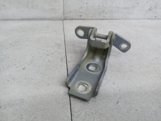 петля двери Chevrolet Cruze 1 поколение 2010, 13501711