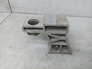 кронштейн радиатора Mercedes-Benz E-Класс W213/S213/C238/A238 2018, A2135010620