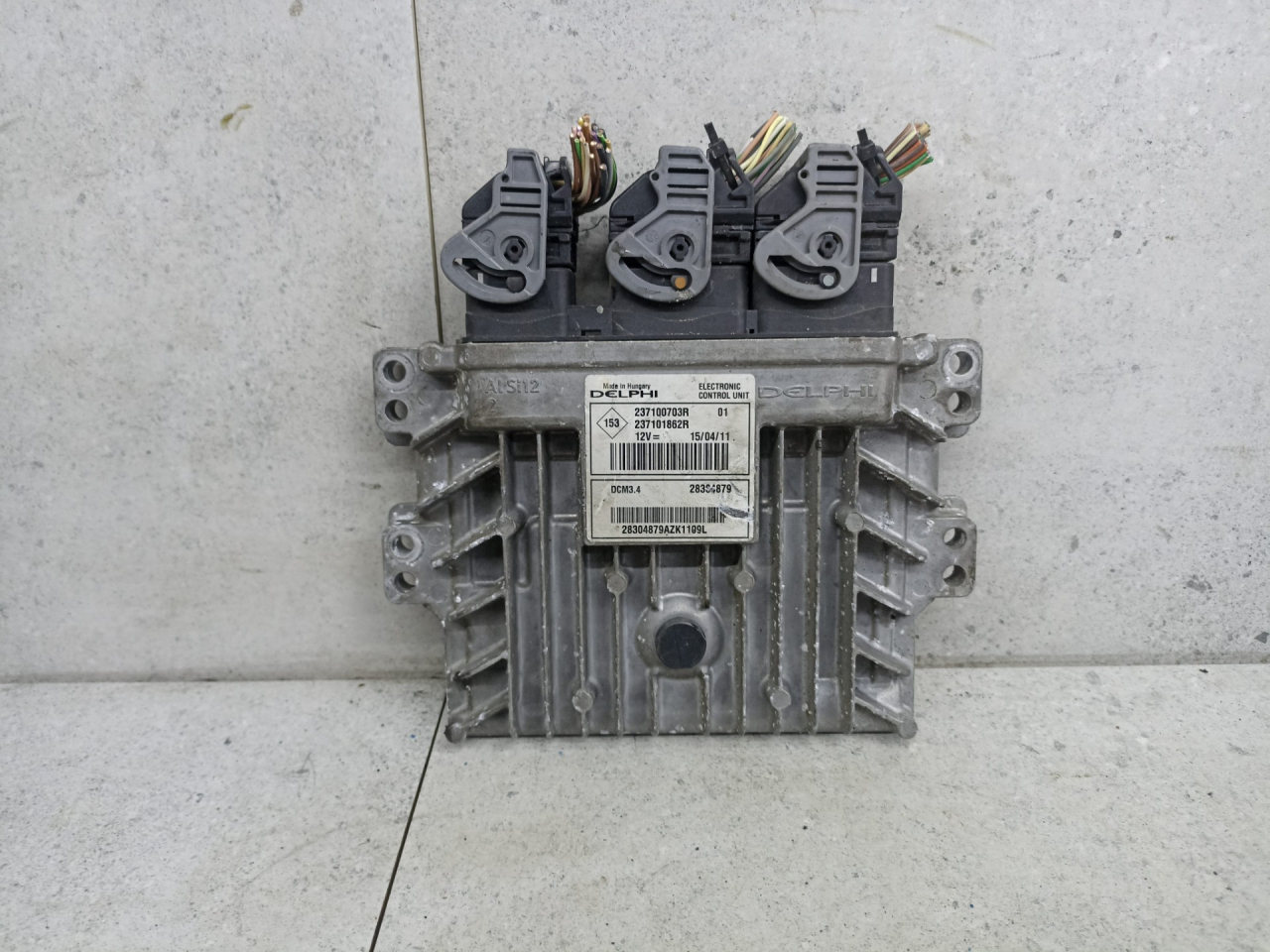 блок управления двигателем Renault Duster 1 поколение 2011, 1.5 л., 237100703R, 237101862R - фото №1