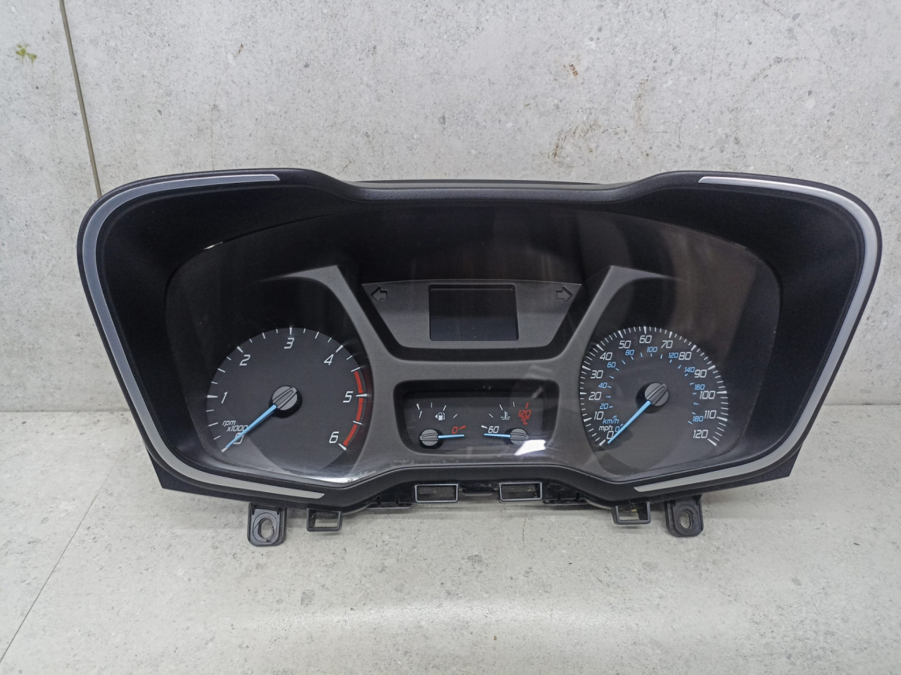 щиток приборов (приборная панель) Ford Transit Custom 1 поколение 2016, BK2T10849 - фото №1