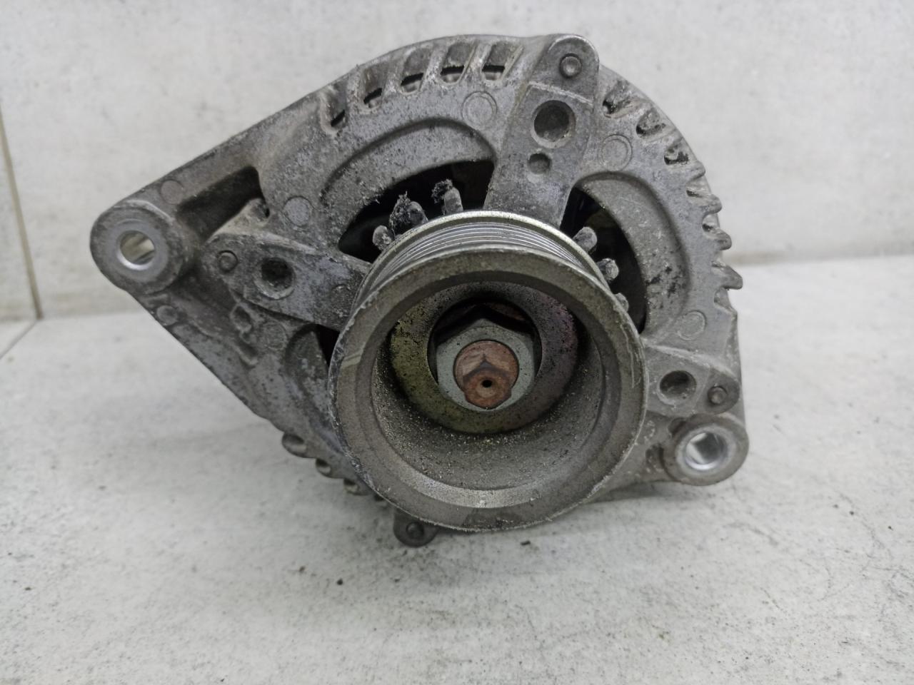 генератор Honda Accord 8 поколение 2011, 1042105890 - фото №1