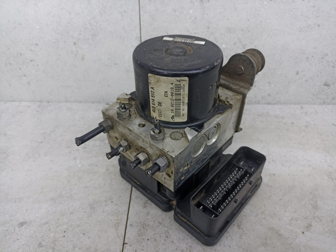 блок ABS Audi Q7 4L 2008, 4L0260401A - фото №1