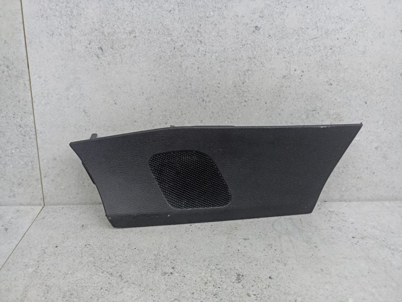 пластик Renault Scenic 4 поколение 2019, 682116132R - фото №1