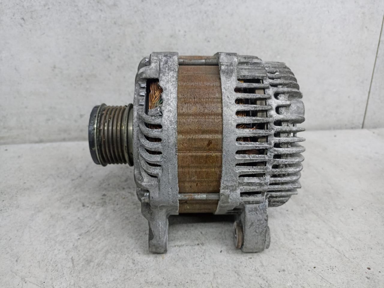 генератор Renault Megane 3 поколение 2014, 8200960533 - фото №1