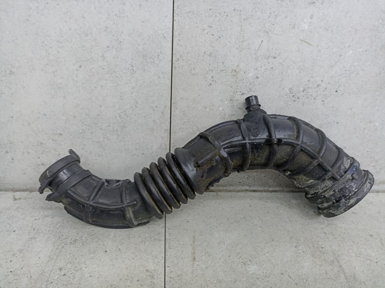 патрубок воздушного фильтра Renault Modus 1 поколение 2006, 8200500383 - фото №1