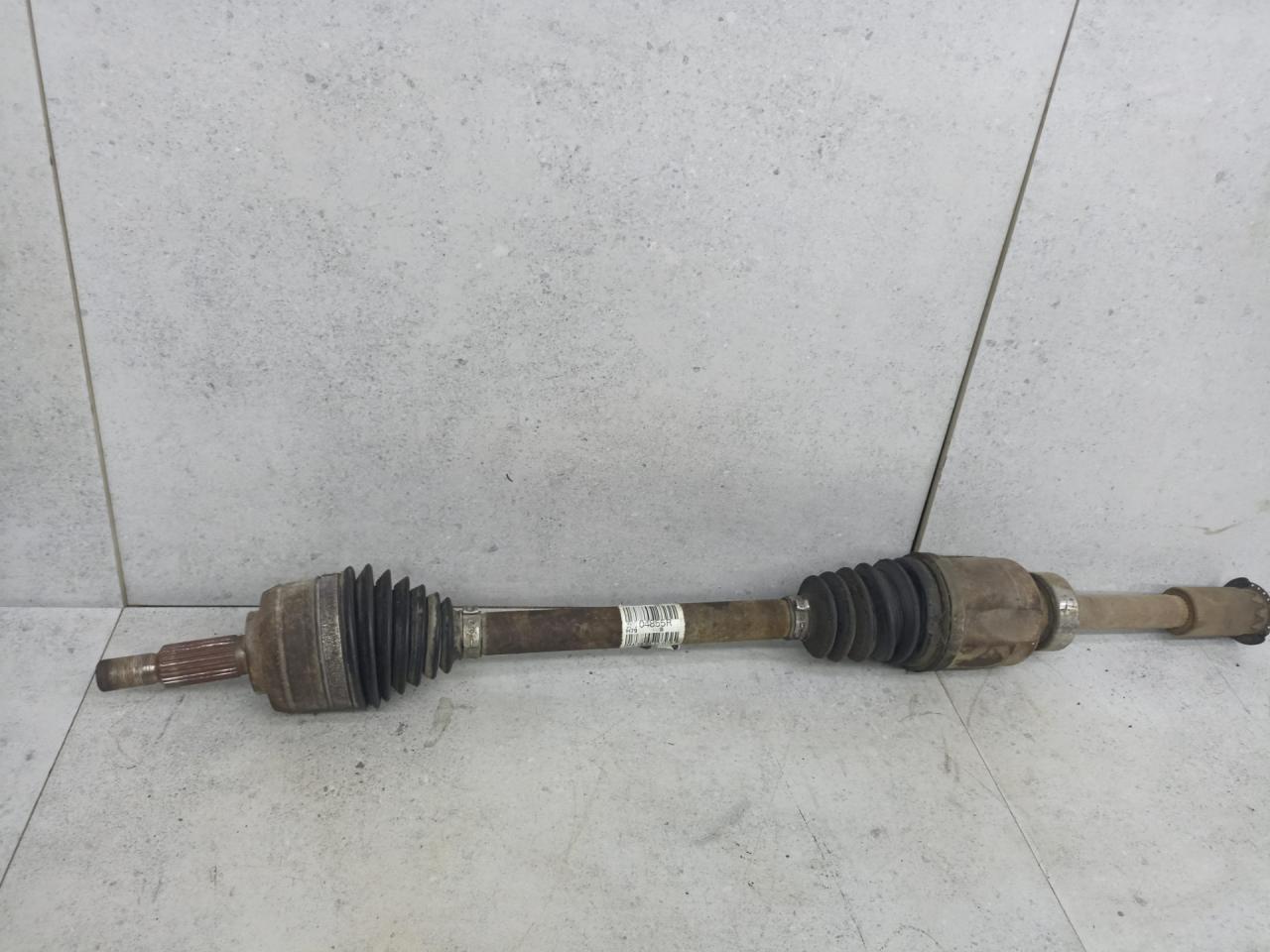 полуось передняя правая (приводной вал, ШРУС) Renault Duster 1 поколение 2014, 391004855R - фото №1