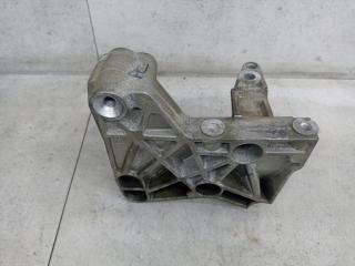 кронштейн двигателя Renault Megane 2 поколение [рестайлинг] (2006 - 2012), 8200633253