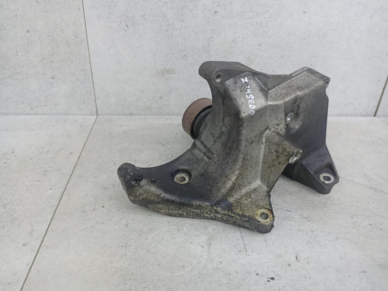 кронштейн компрессора кондиционера Chevrolet Captiva 1 поколение (2006 - 2011), 96184912 - фото №1