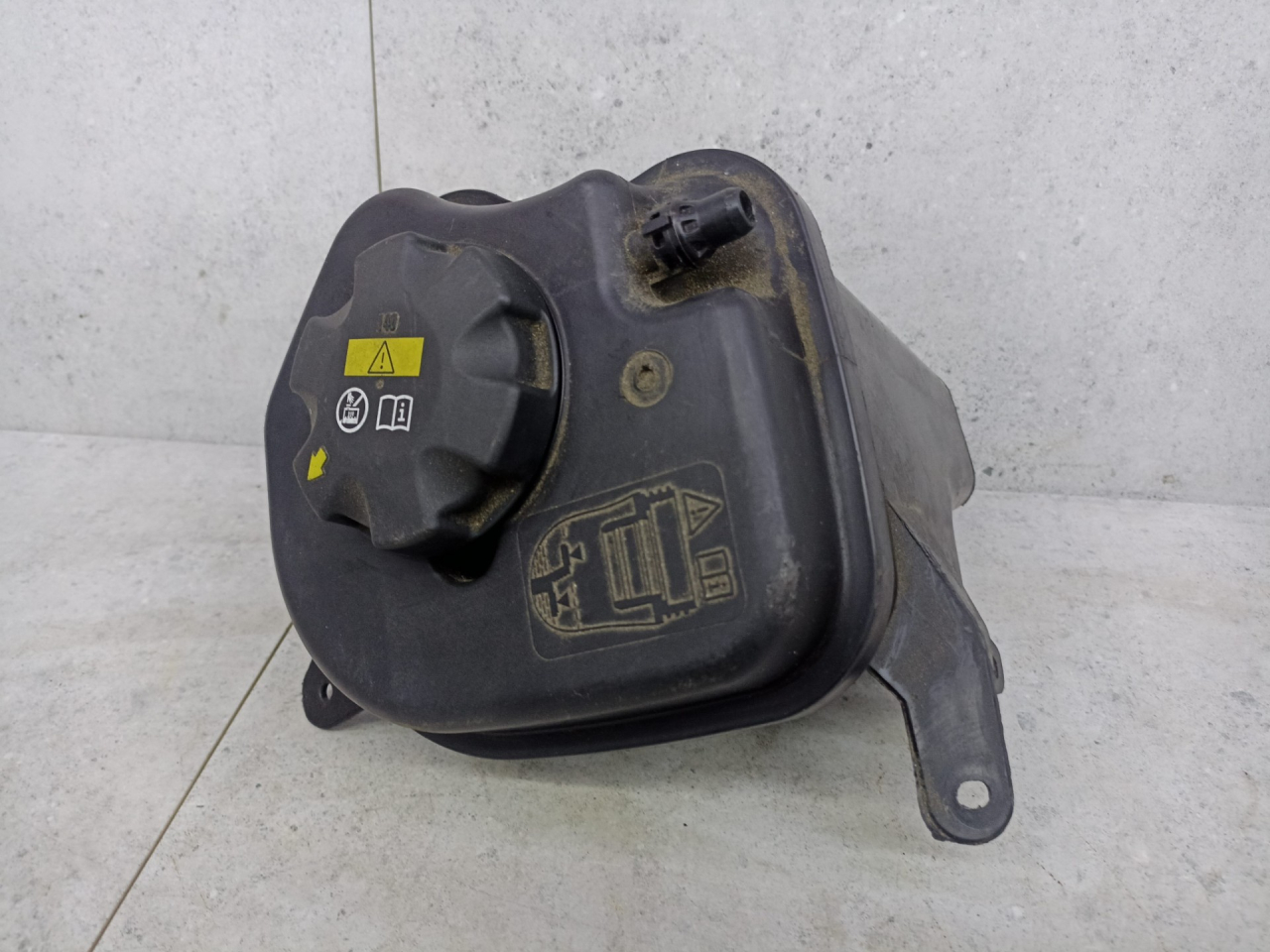 бачок расширительный BMW X5 F15 2016, 13177647290 - фото №1