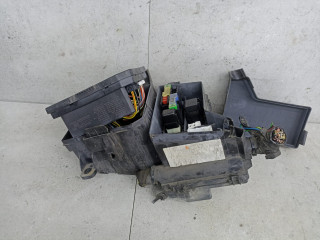 блок предохранителей Nissan Qashqai 1 поколение 2008, 284B7JD00B