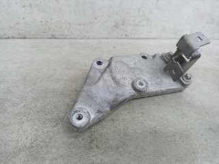 кронштейн (крепление) впускного коллектора Mercedes-Benz GLC Coupe C253 2018, 2.1 л., OM 651.921, дизель, A6510940039