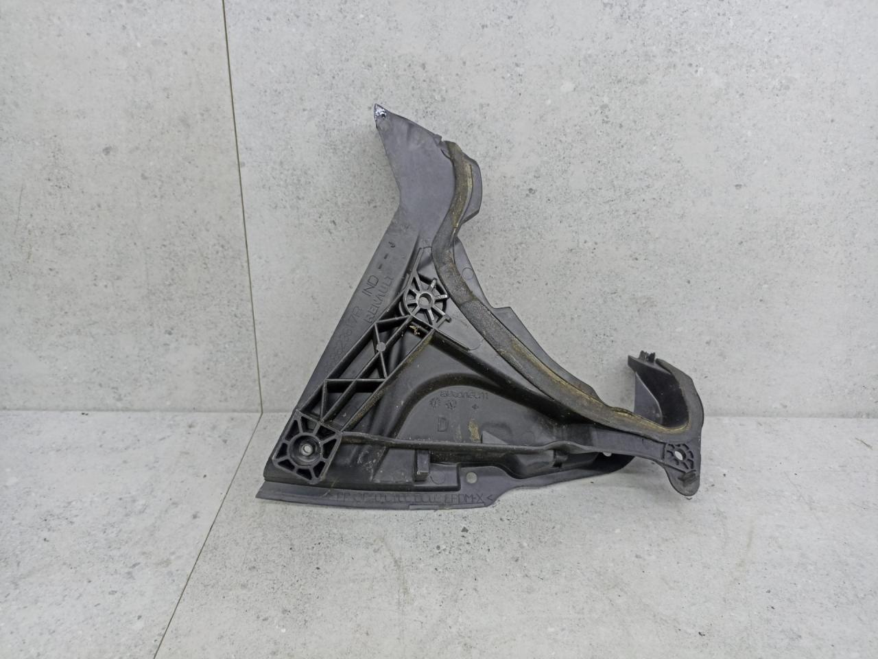 уголок жабо правый Renault Scenic 4 поколение (2016 - 2020), 668623817R - фото №1