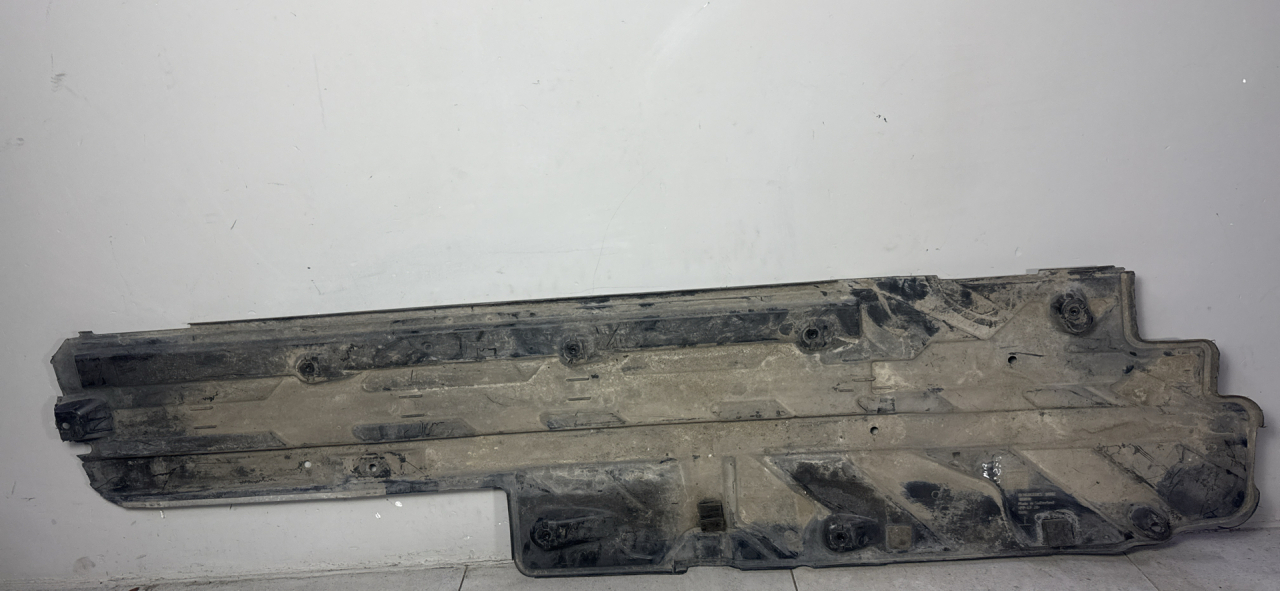 защита днища Mercedes-Benz C-Класс W204/S204 (2006 - 2011), A2046808708 - фото №1