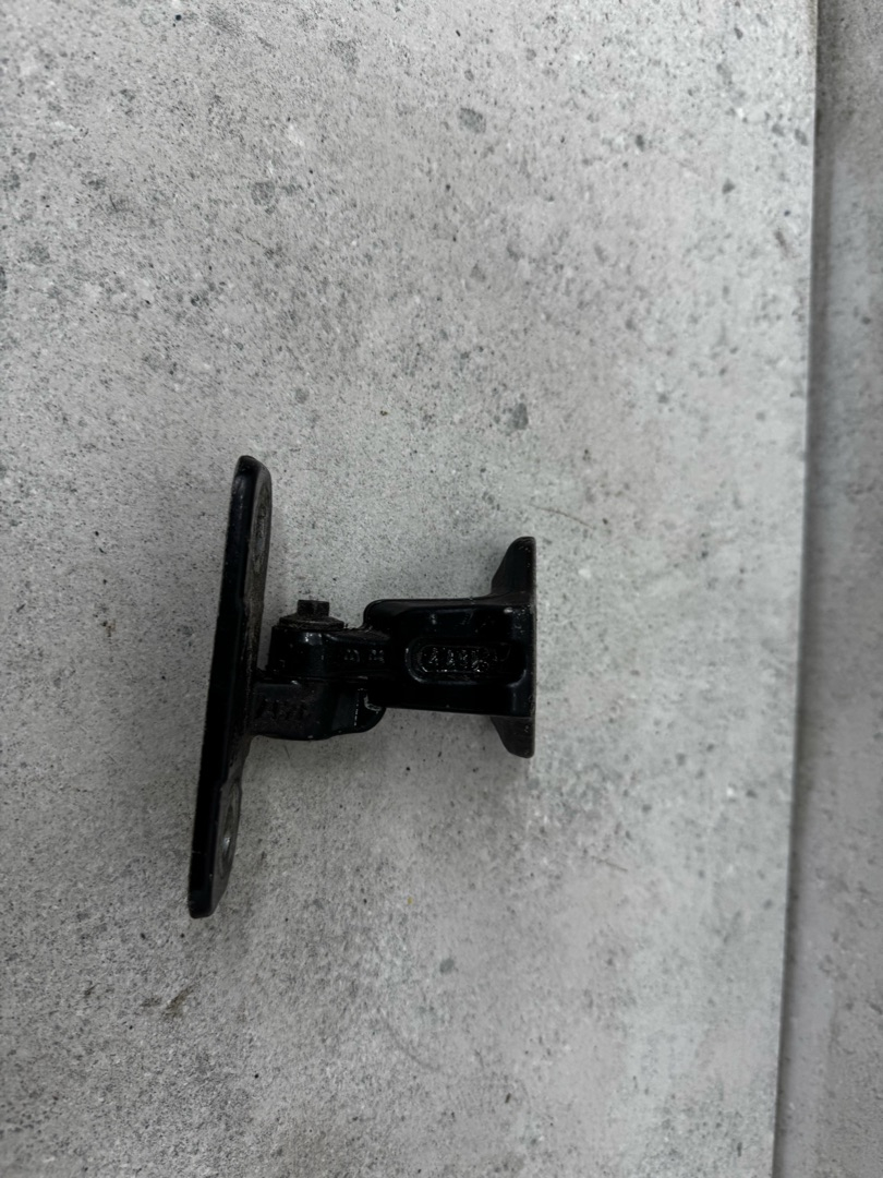 петля двери Land Rover Range Rover Sport 2 поколение 2015, BJ32228A - фото №1