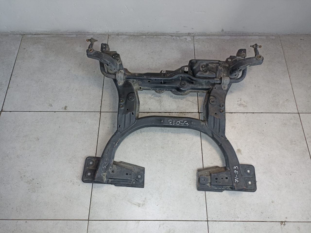 балка подвески передняя (подрамник) Mercedes-Benz A-Класс W176 2013, A2466201200 - фото №1