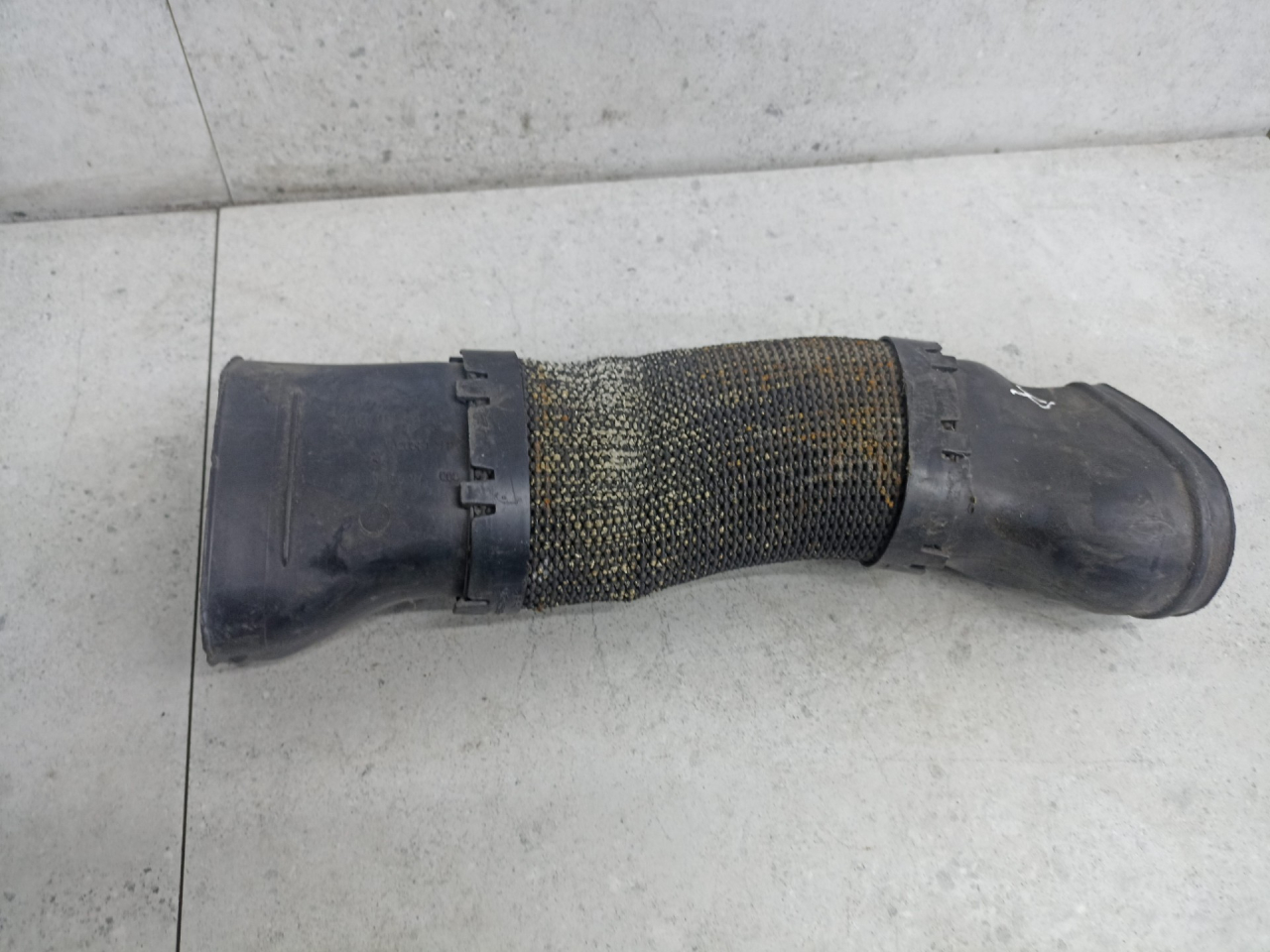 патрубок воздушного фильтра Mercedes-Benz E-Класс W211/S211 2005, A6420945096 - фото №1