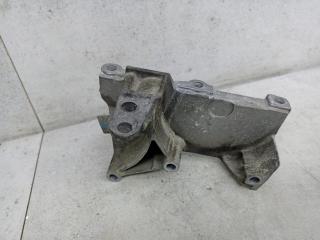 кронштейн (крепление) Renault Kangoo 2 поколение 2012, 8200871583