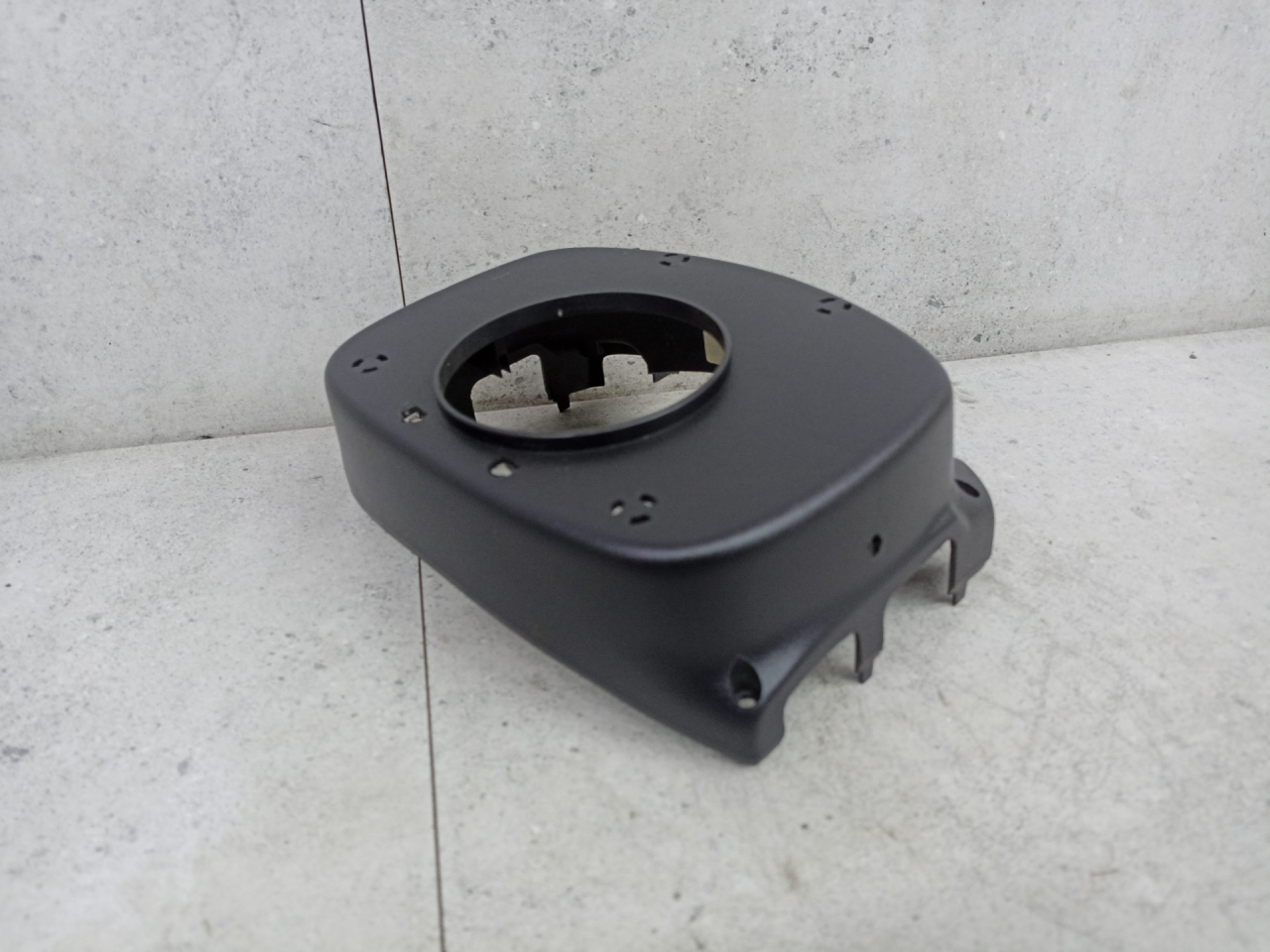 кожух рулевой колонки Land Rover Range Rover Sport 1 поколение 2008, CV850811 - фото №1