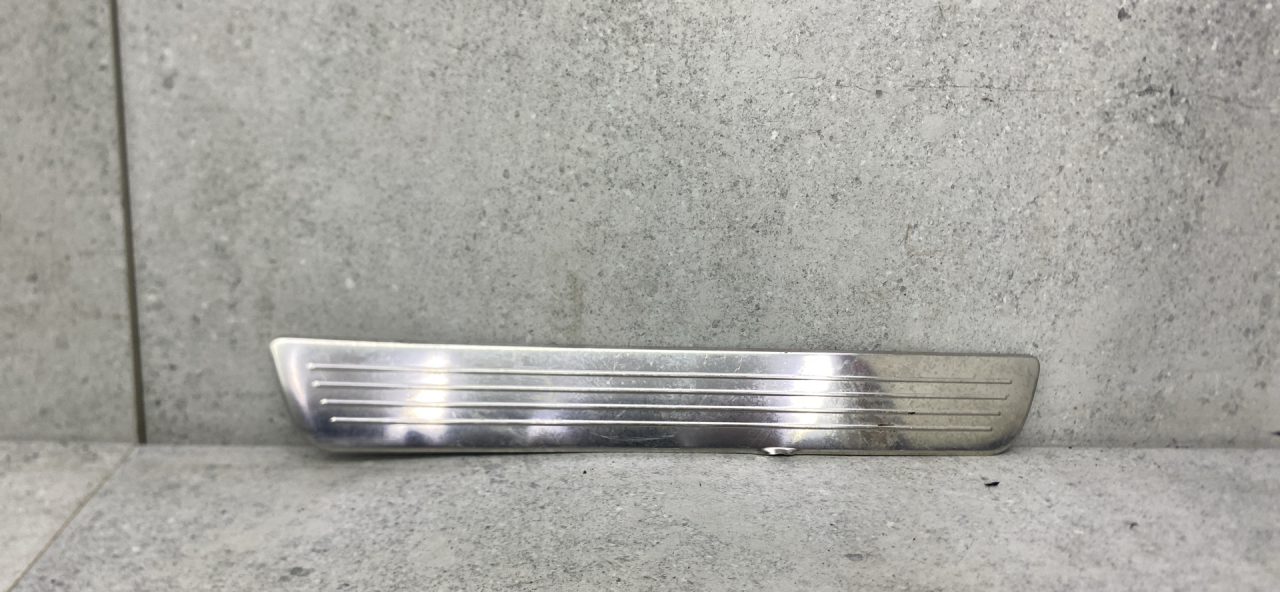 накладка на порог Mercedes-Benz GLE W166 (2015 - 2018), A1666860436 - фото №1