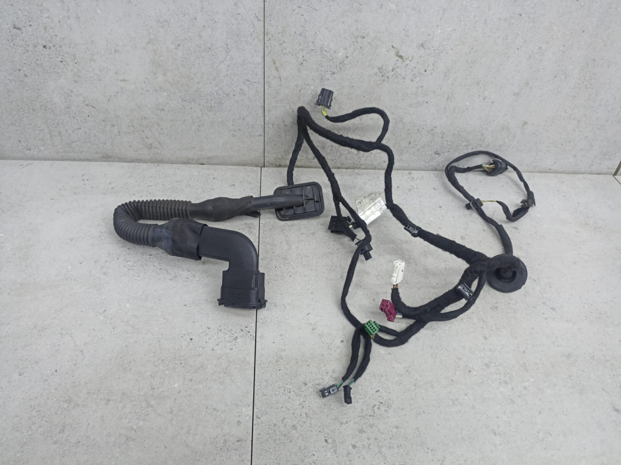 дверная проводка Mercedes-Benz GLE Coupe C292 2018, 3.0 л., M 276.821, бензин, A0009983802 - фото №1