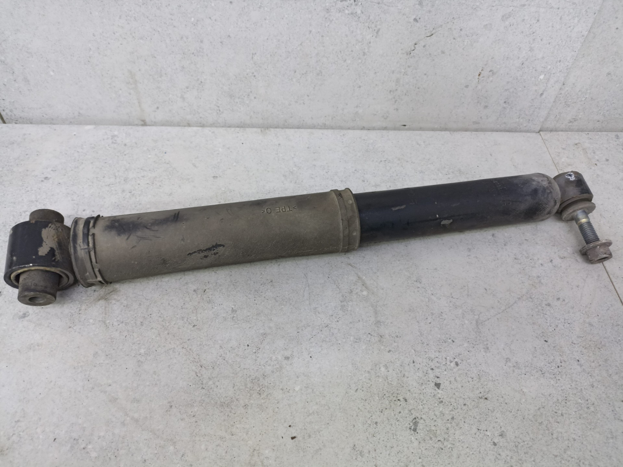 стойка задняя Renault Megane 3 поколение 2012, 562107002R - фото №1