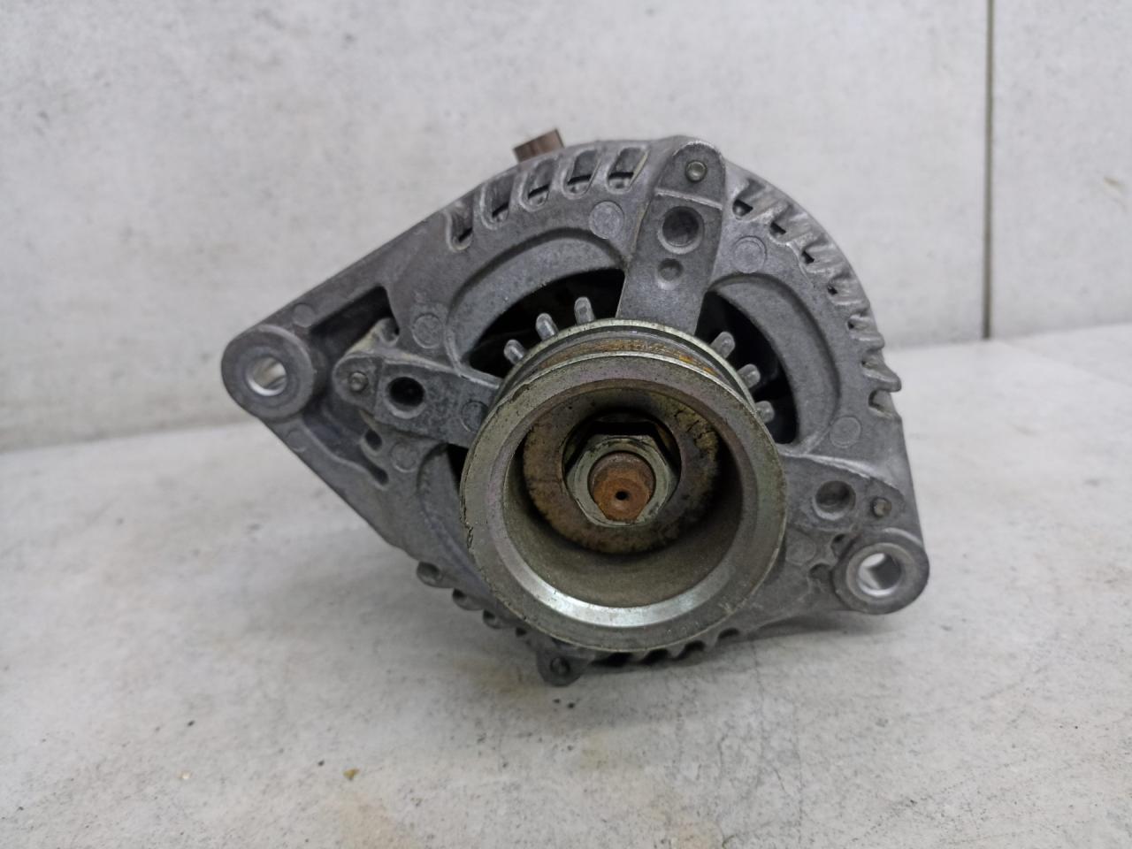 генератор Honda Accord 8 поколение 2010, 1042105890 - фото №1