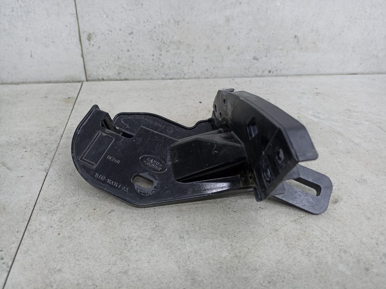 крепление ( кронштейн ) крыла Land Rover Range Rover Evoque L538 (2011 - 2015), BJ3216A143AA - фото №1