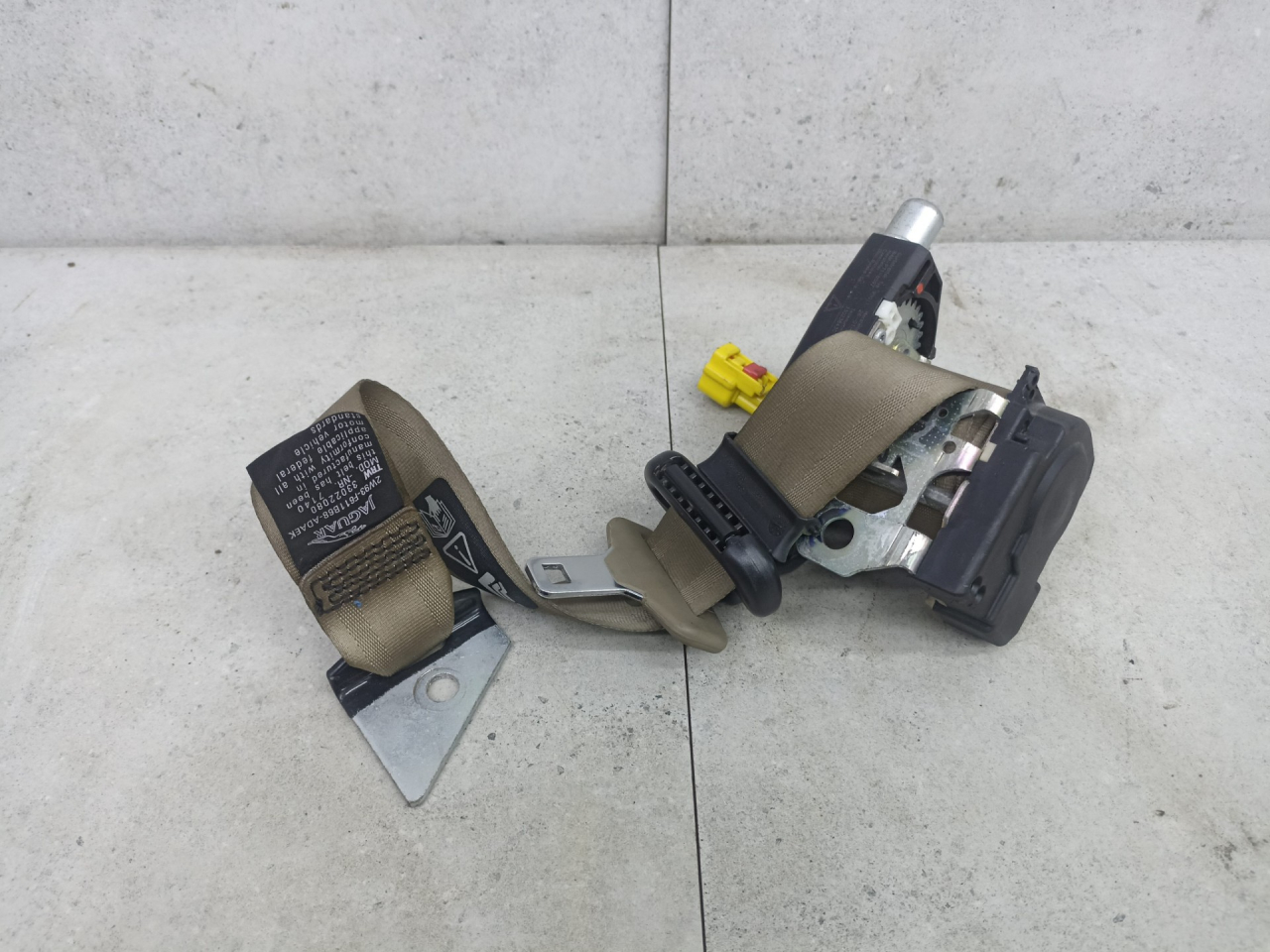 ремень безопасности Jaguar XJ 3 поколение (2003 - 2007), 2W93F611B68 - фото №1