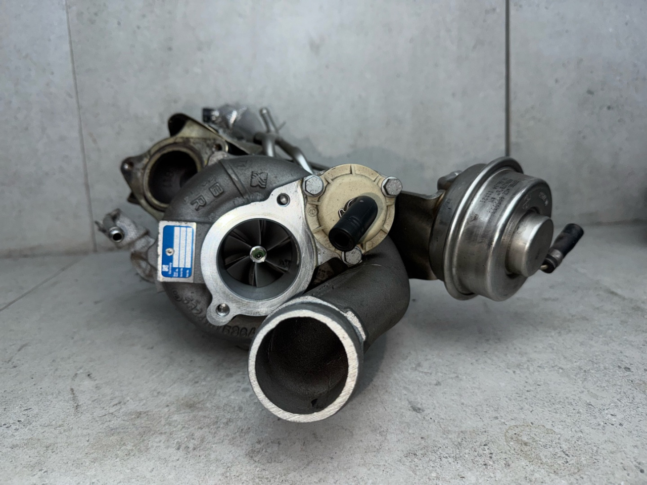 турбина Bentley Flying Spur 2 поколение 2015, 6.0 л., CVAA, бензин, 07C145061 - фото №1