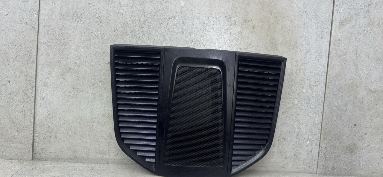 накладка декоративная Porsche Macan 1 поколение 2018, 95B858189 - фото №1