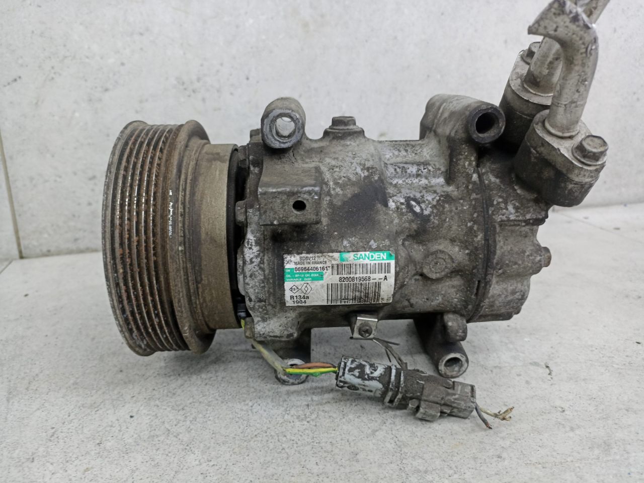 компрессор кондиционера Renault Clio 3 поколение 2007, 8200819568 - фото №1