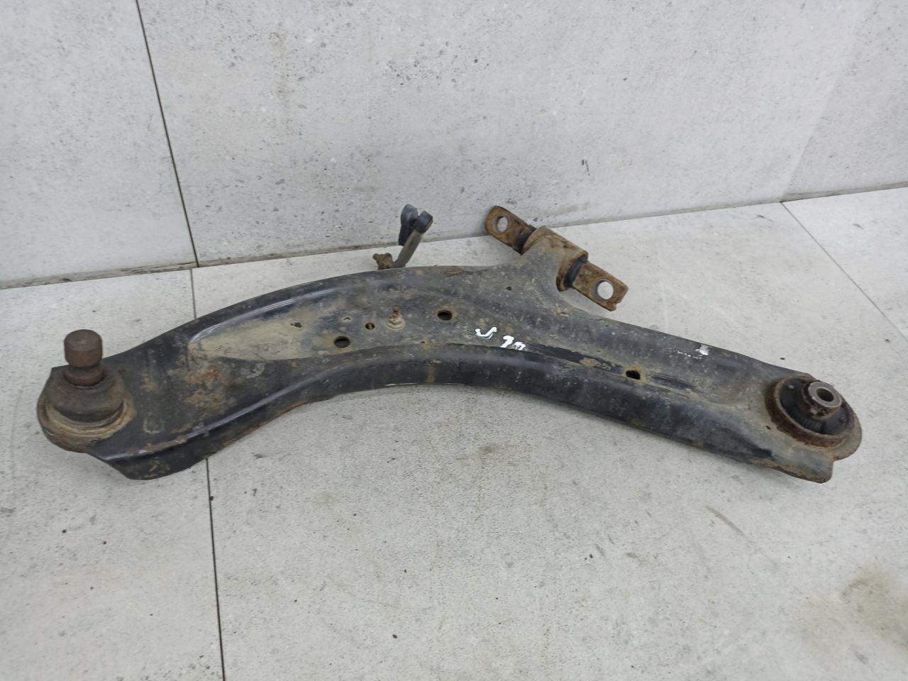 рычаг передний левый Nissan X-Trail T32 2015, 545014CL1B - фото №1