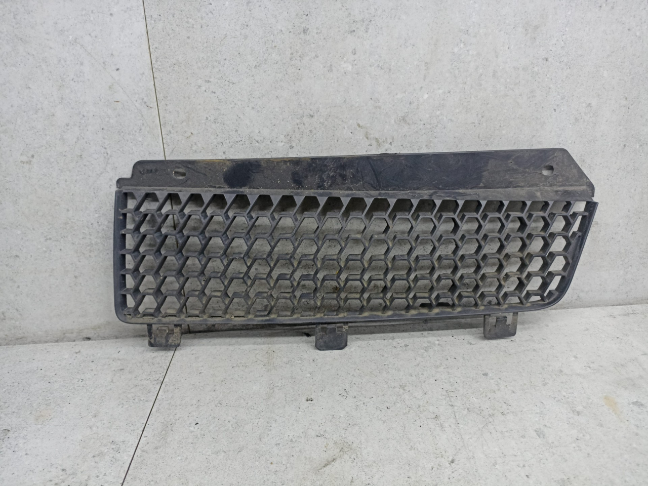 решетка радиатора Renault Master 2 поколение (1998 - 2003), 8200565047 - фото №1