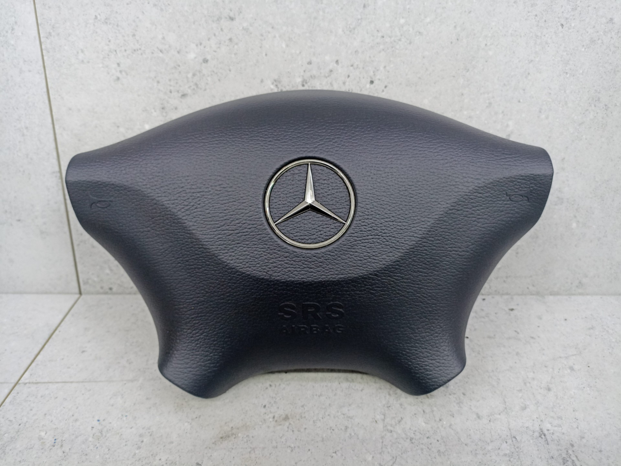 подушка безопасности водителя Mercedes-Benz Vito W639 2008, A6398600400 - фото №1