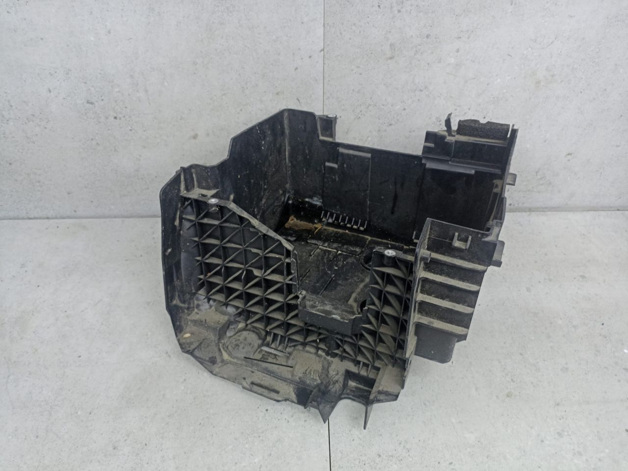 полка аккумулятора Renault Megane 4 поколение 2018, 244280249R - фото №1