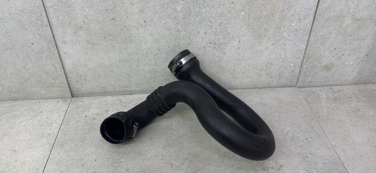 патрубок интеркулера Renault Master 3 поколение (2010 - 2014), 8200760918E - фото №1