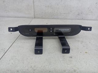 часы Kia Carens 2 поколение 2009, 945101D100