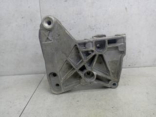 кронштейн двигателя Renault Megane 3 поколение 2012, 8200739777