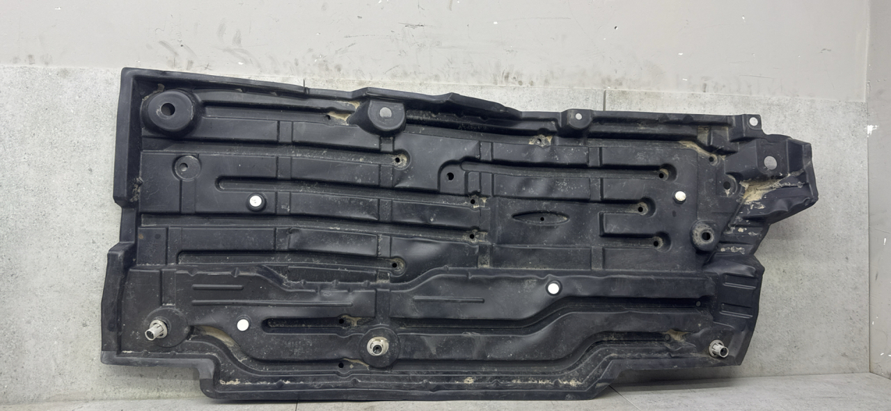 защита днища Toyota C-HR 1 поколение AX10 2017, 58165-F4010 - фото №1