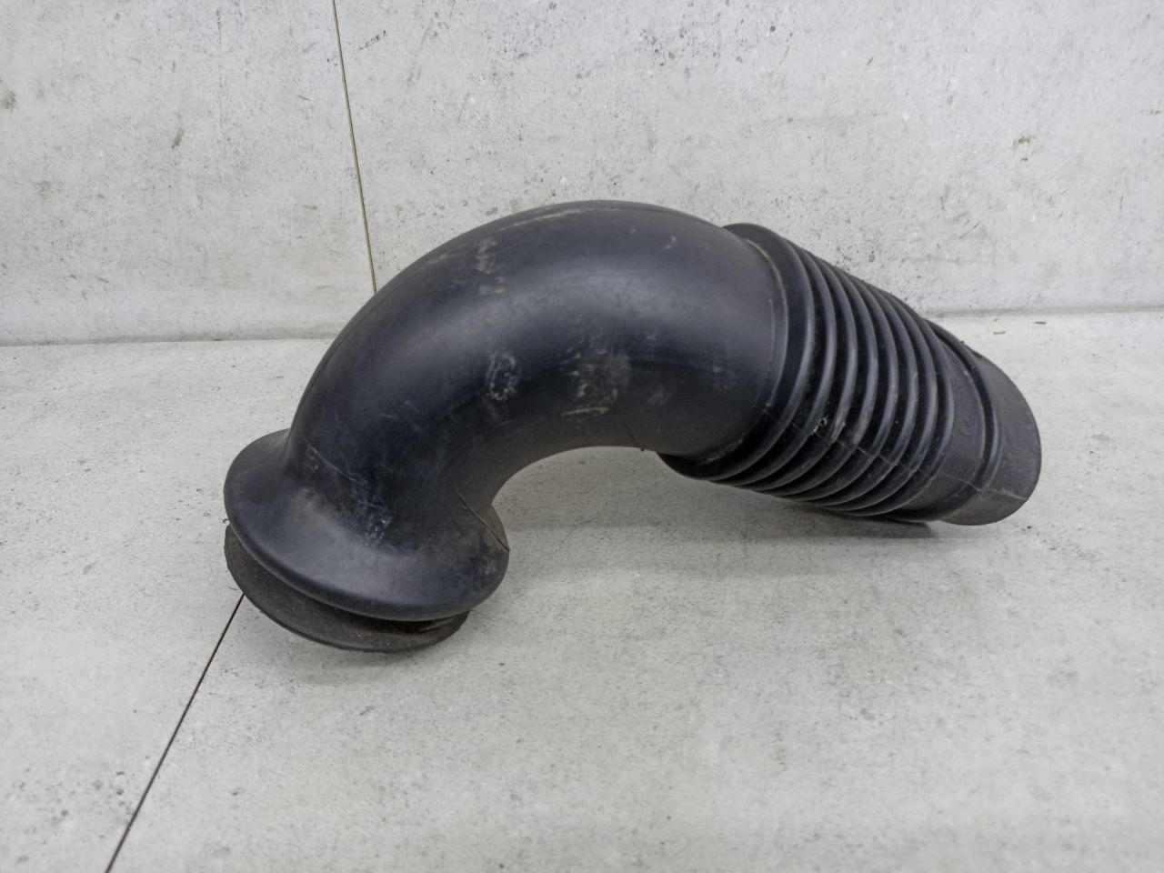 патрубок воздушного фильтра Mercedes-Benz Sprinter 2 поколение (W906) 2009, A9065280024 - фото №1