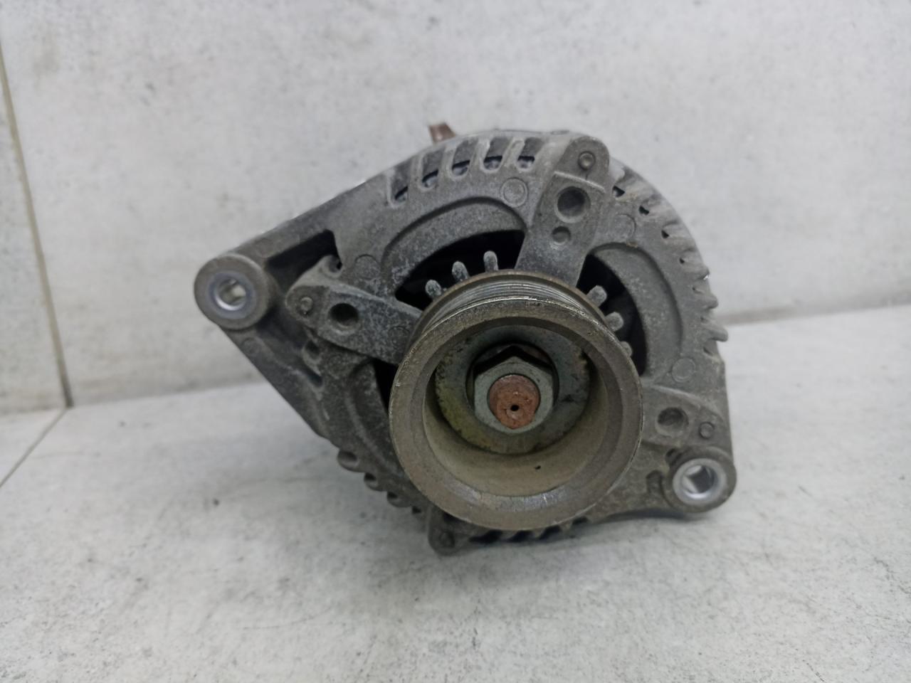 генератор Honda Accord 8 поколение 2010, 1042102640 - фото №1