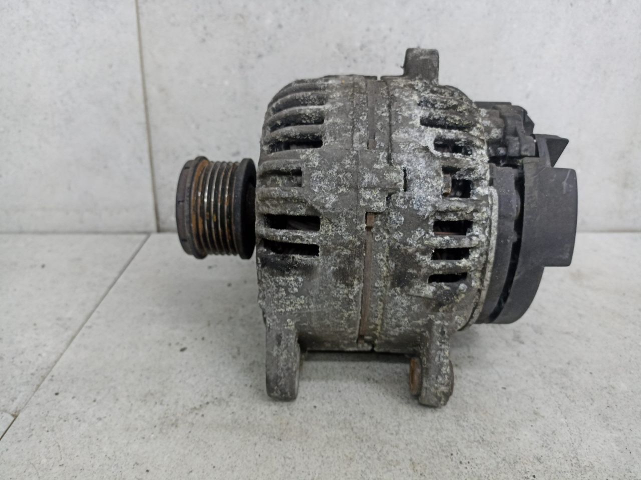 генератор Renault Megane 2 поколение 2006, 8200390676 - фото №1