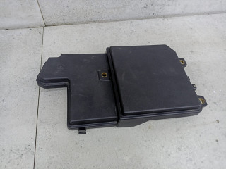 крышка блока предохранителей Renault Megane 4 поколение 2018, 243127929R