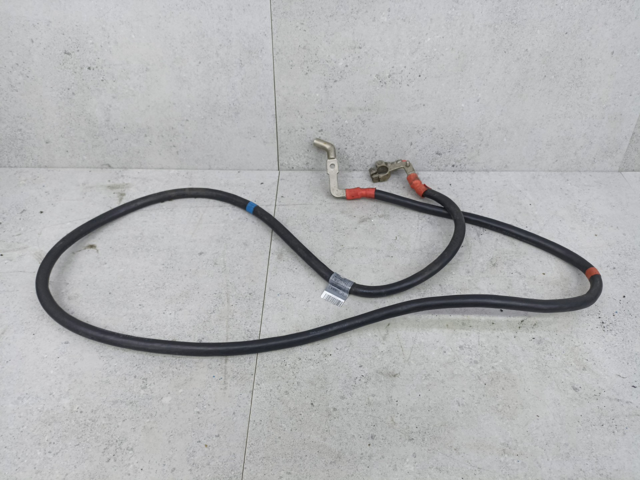 плюсовой провод аккумулятора Mercedes-Benz Vito W639 2007, 2.2 л., OM 646.980, дизель, A6394400127 - фото №1